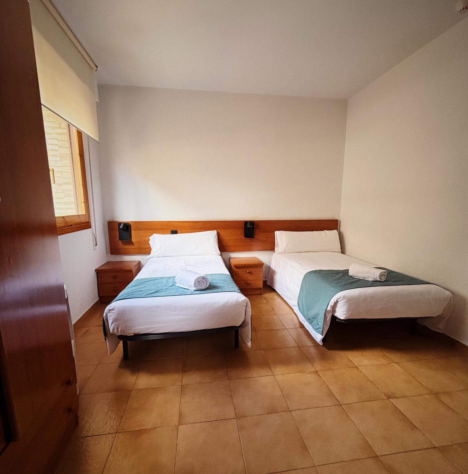Hostal Legaz Funes Εξωτερικό φωτογραφία